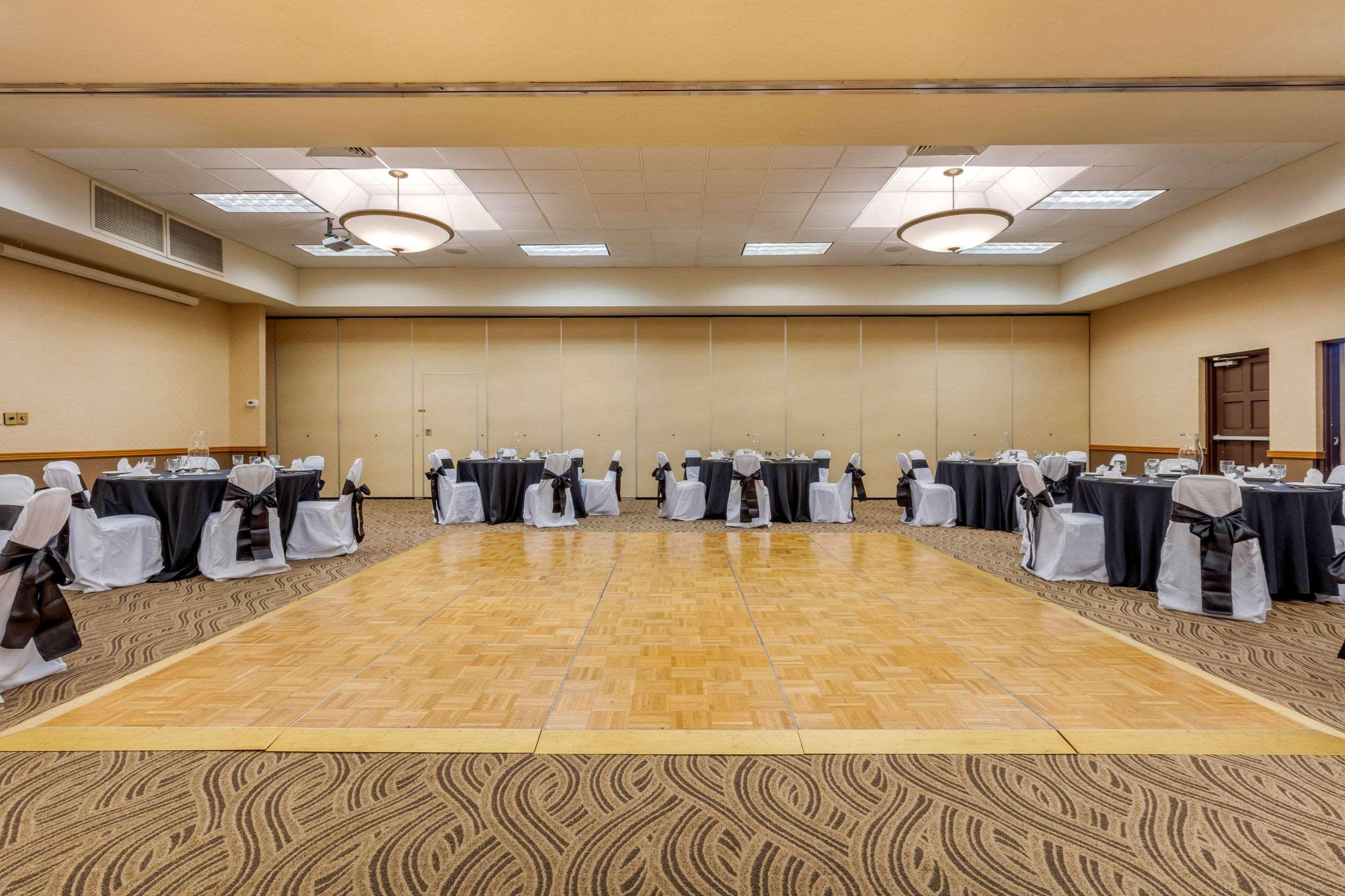 Quality Inn Exit 4 Clarksville Bagian luar foto