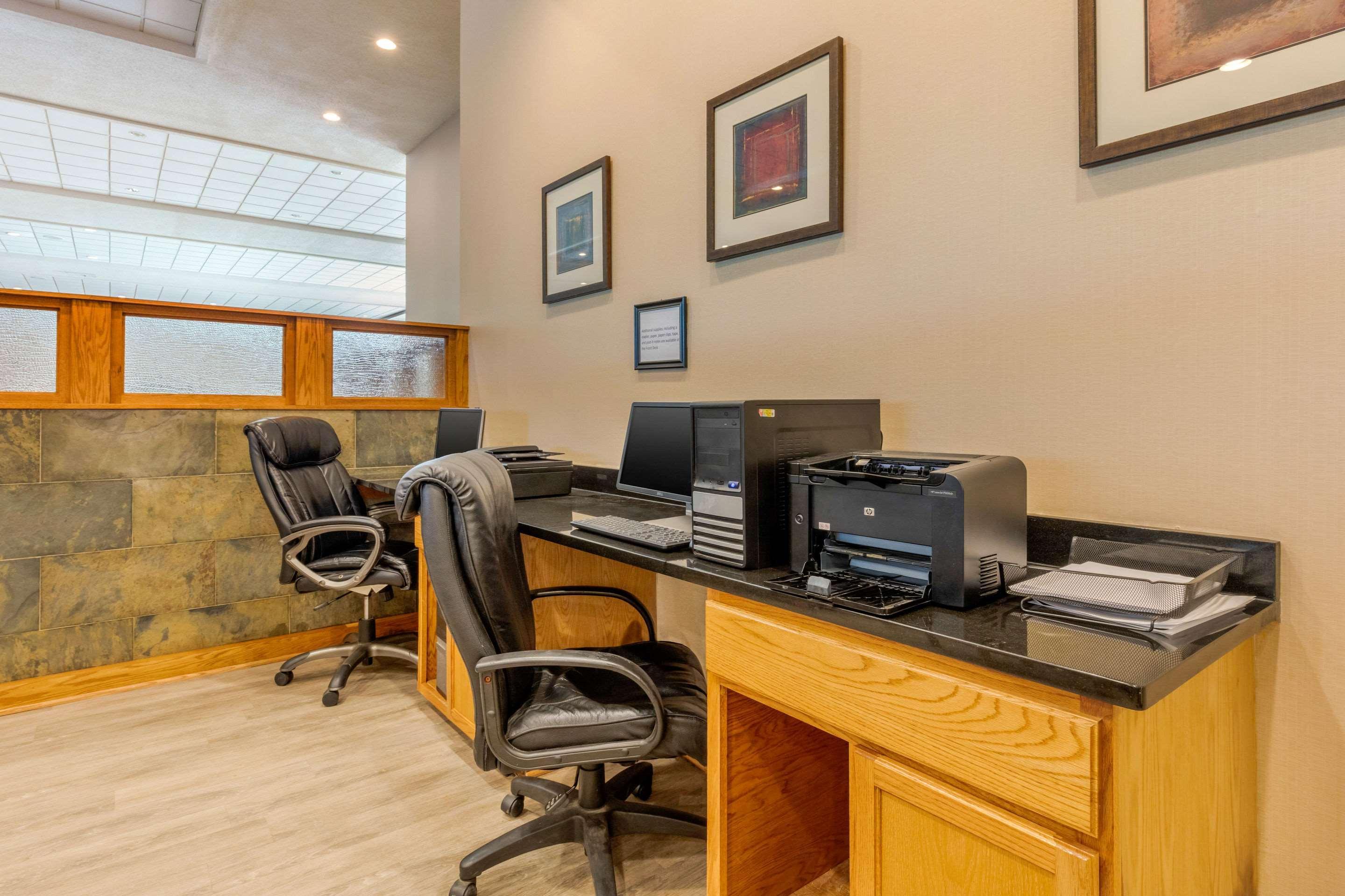 Quality Inn Exit 4 Clarksville Bagian luar foto